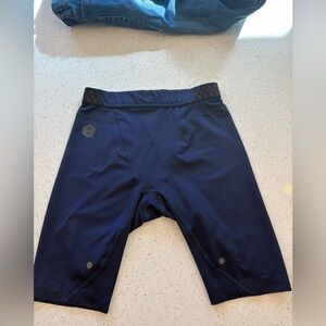 EUC Men’s Under Armour Base Layer Compression Shorts